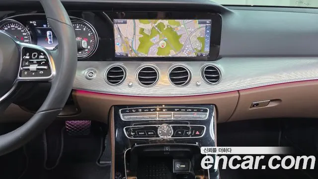 Mercedes-Benz E-Класс 2019 thumb 12