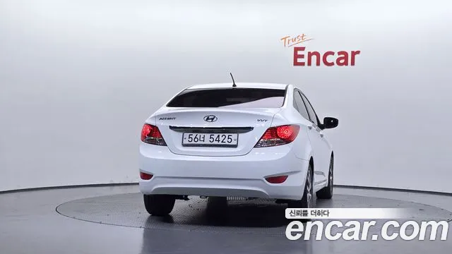 Hyundai Accent 2013 thumb 4