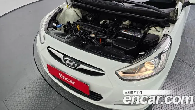 Hyundai Accent 2013 thumb 6