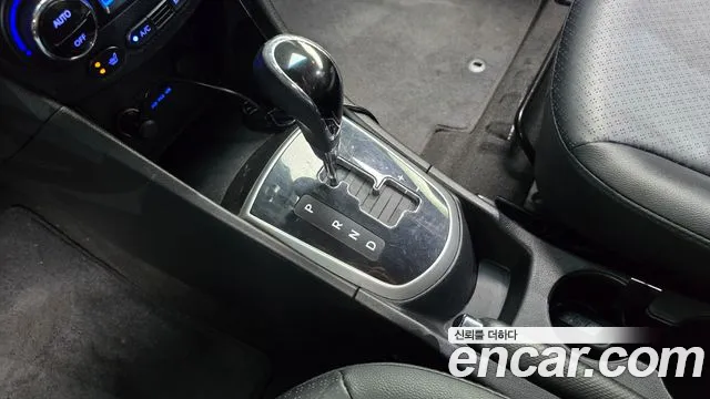 Hyundai Accent 2013 thumb 9