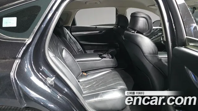 Genesis G80 2020 thumb 12