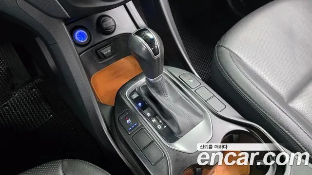 Hyundai Santa Fe 2014 thumb 9