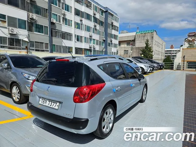 Peugeot 207 2008 thumb 6