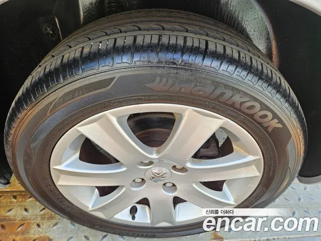 Peugeot 207 2008 thumb 9