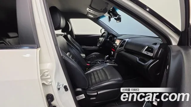 KG_Mobility_Ssangyong TIBOLI 2015 thumb 10