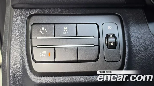KG_Mobility_Ssangyong TIBOLI 2015 thumb 12