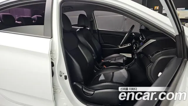 Hyundai Accent 2016 thumb 12