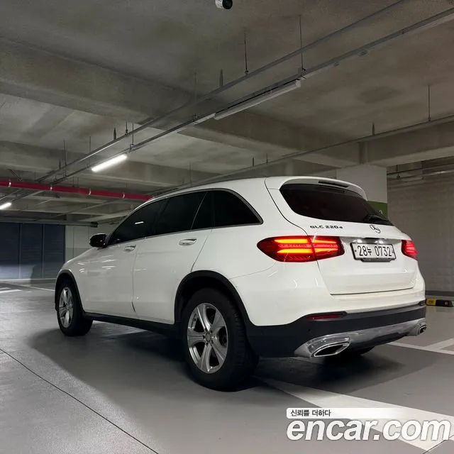 Mercedes-Benz GLC 2016 thumb 2