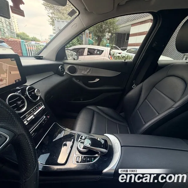 Mercedes-Benz GLC 2016 thumb 9