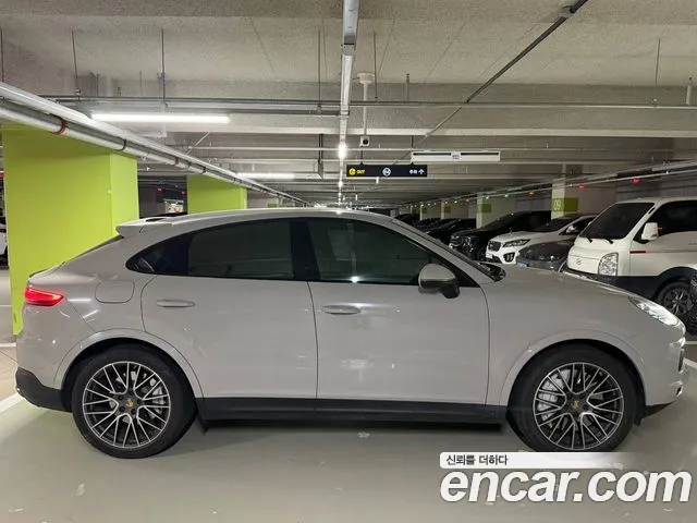 Porsche Cayenne 2020 thumb 4