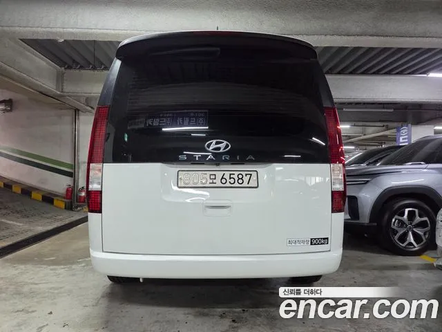 Hyundai Staria 2022 thumb 4