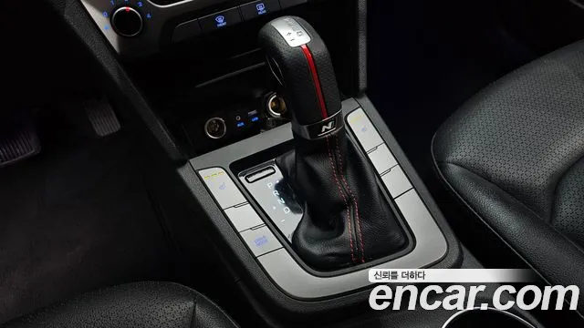 Hyundai Avante 2018 thumb 8