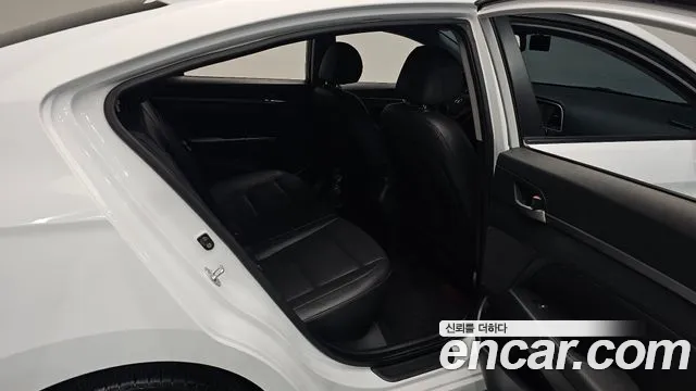 Hyundai Avante 2018 thumb 11