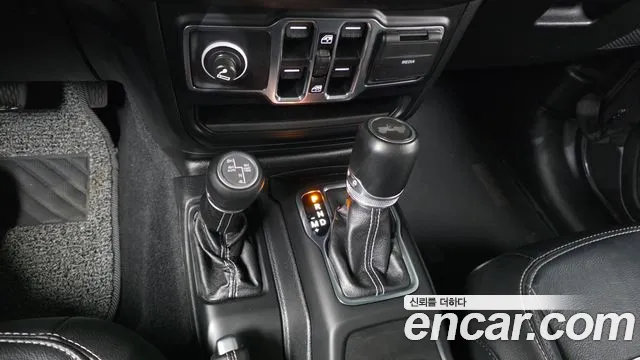 Jeep Wrangler 2020 thumb 9