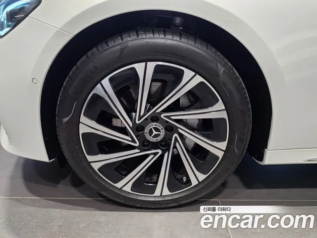 Mercedes-Benz E-Класс 2026 thumb 5