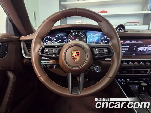 Porsche 911 2023 thumb 10
