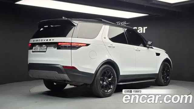 Land Rover Discovery 2019 thumb 2
