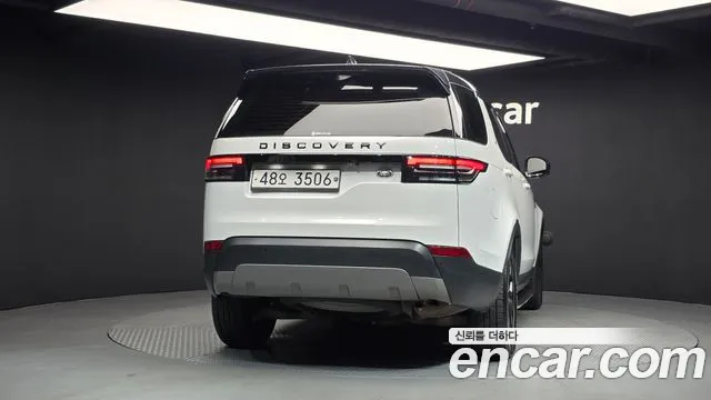 Land Rover Discovery 2019 thumb 4