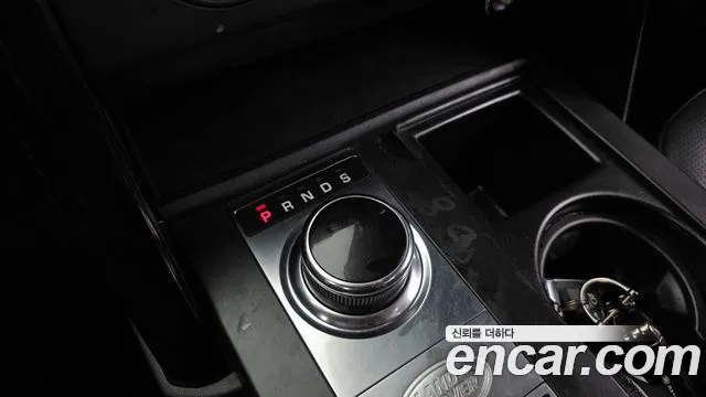 Land Rover Discovery 2019 thumb 9
