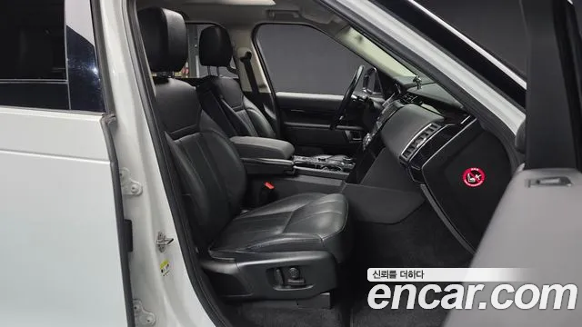 Land Rover Discovery 2019 thumb 11