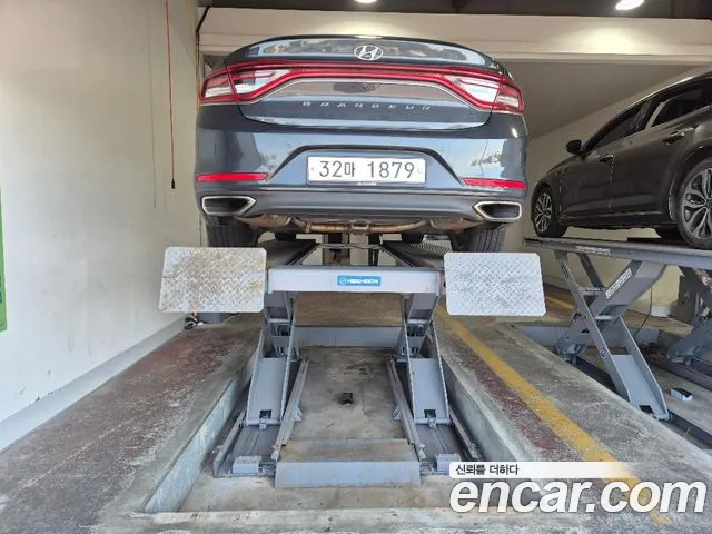 Hyundai Grandeur 2017 thumb 2