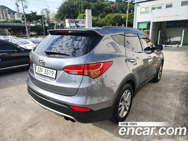 Hyundai Santa Fe 2012 thumb 4