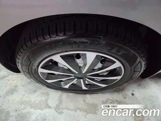 Hyundai Staria 2022 thumb 5