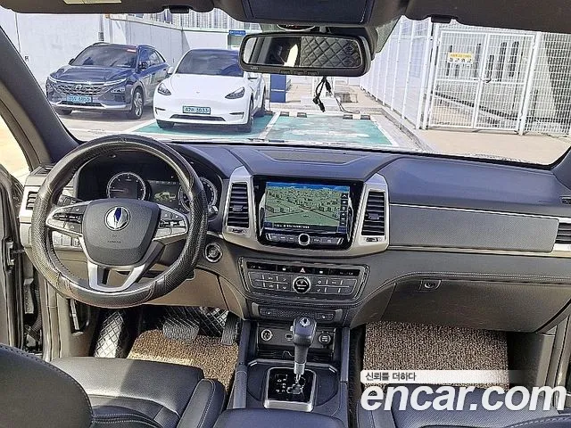 KG_Mobility_Ssangyong Rexton 2019 thumb 12
