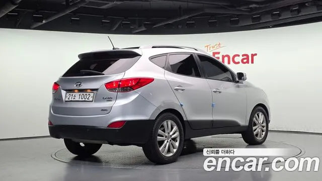 Hyundai Tucson 2011 thumb 2