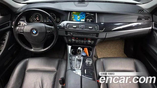 BMW 5-Series 2015 thumb 7