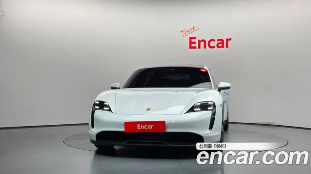 Porsche Taycan 2023 thumb 3