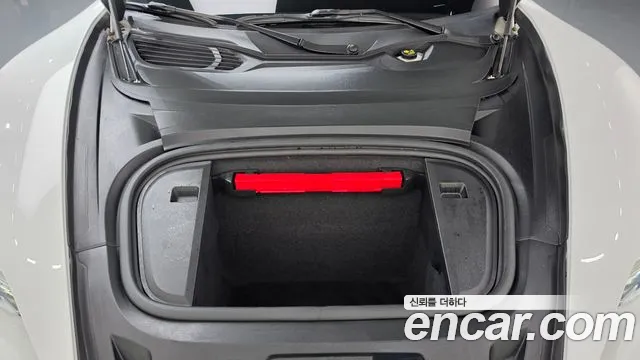 Porsche Taycan 2023 thumb 6