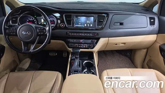 Kia Carnival 2019 thumb 7
