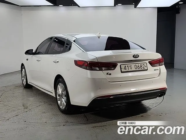 Kia K5 2015 thumb 3