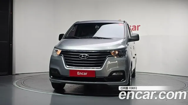 Hyundai Starex 2018 thumb 3