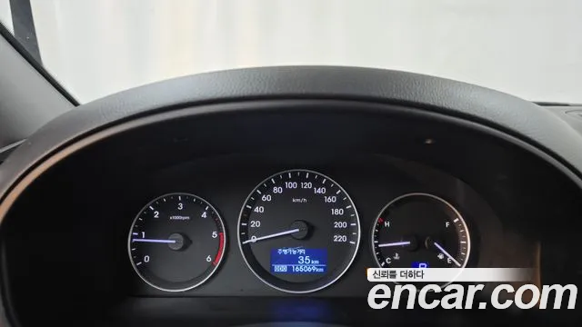 Hyundai Starex 2018 thumb 8