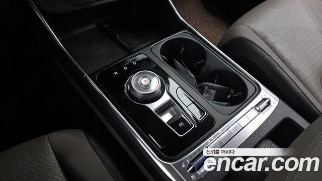 Kia Carnival 2024 thumb 9