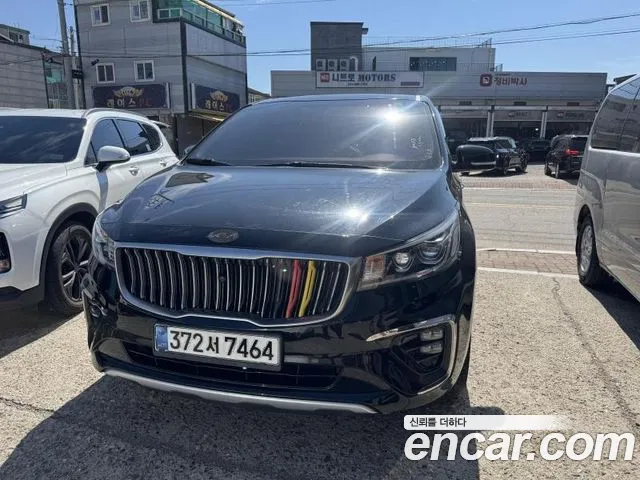 Kia Carnival 2018 thumb 11