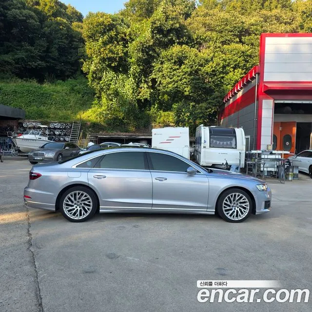 Audi A8 2020 thumb 7