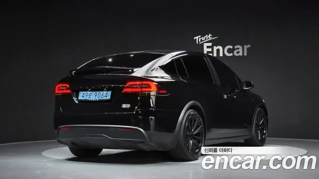 Tesla Model X 2023 thumb 2
