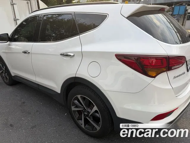 Hyundai Santa Fe 2016 thumb 4