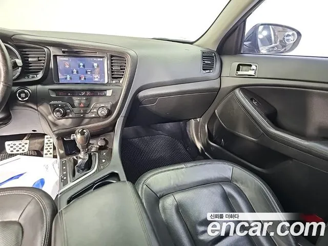 Kia K5 2011 thumb 10
