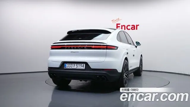 Porsche Cayenne 2025 thumb 4