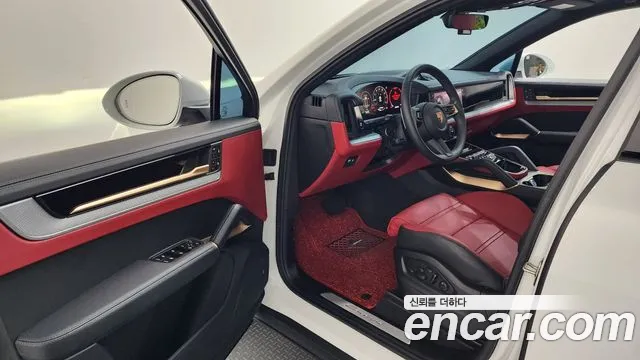 Porsche Cayenne 2025 thumb 10