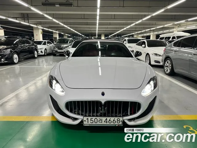 Maserati Gran Cabrio 2014 thumb 2