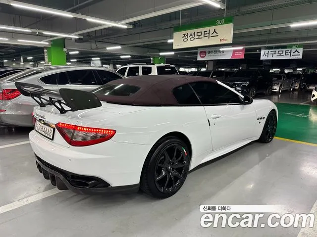 Maserati Gran Cabrio 2014 thumb 6