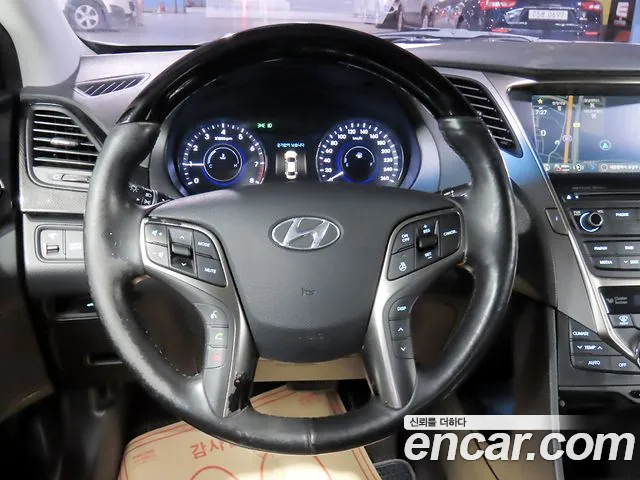 Hyundai Grandeur 2013 thumb 10