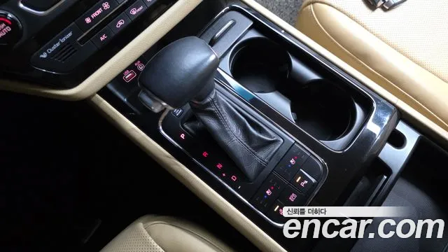 Kia Carnival 2016 thumb 8
