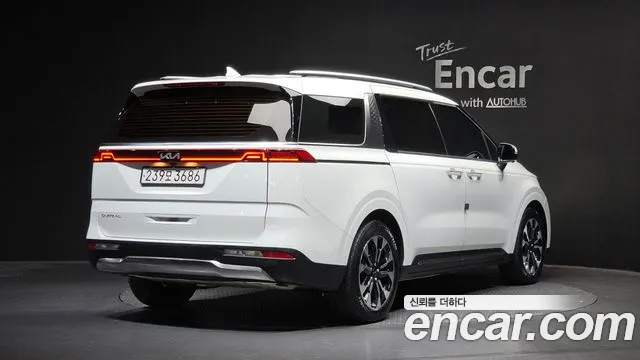 Kia Carnival 2022 thumb 2