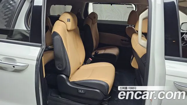 Kia Carnival 2022 thumb 11
